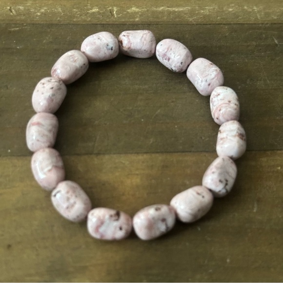 Beaded stretch bracelet bundle - Picture 6 of 7